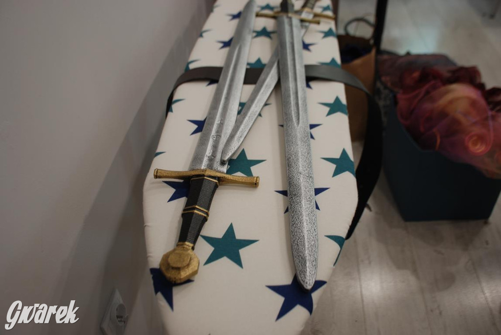 Międzynarodowa obsada, próby w TCK