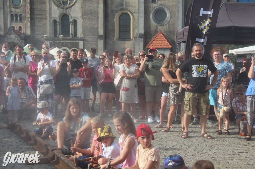 Tarnowskie Góry. Upalna Barbórka na rynku [FOTO]