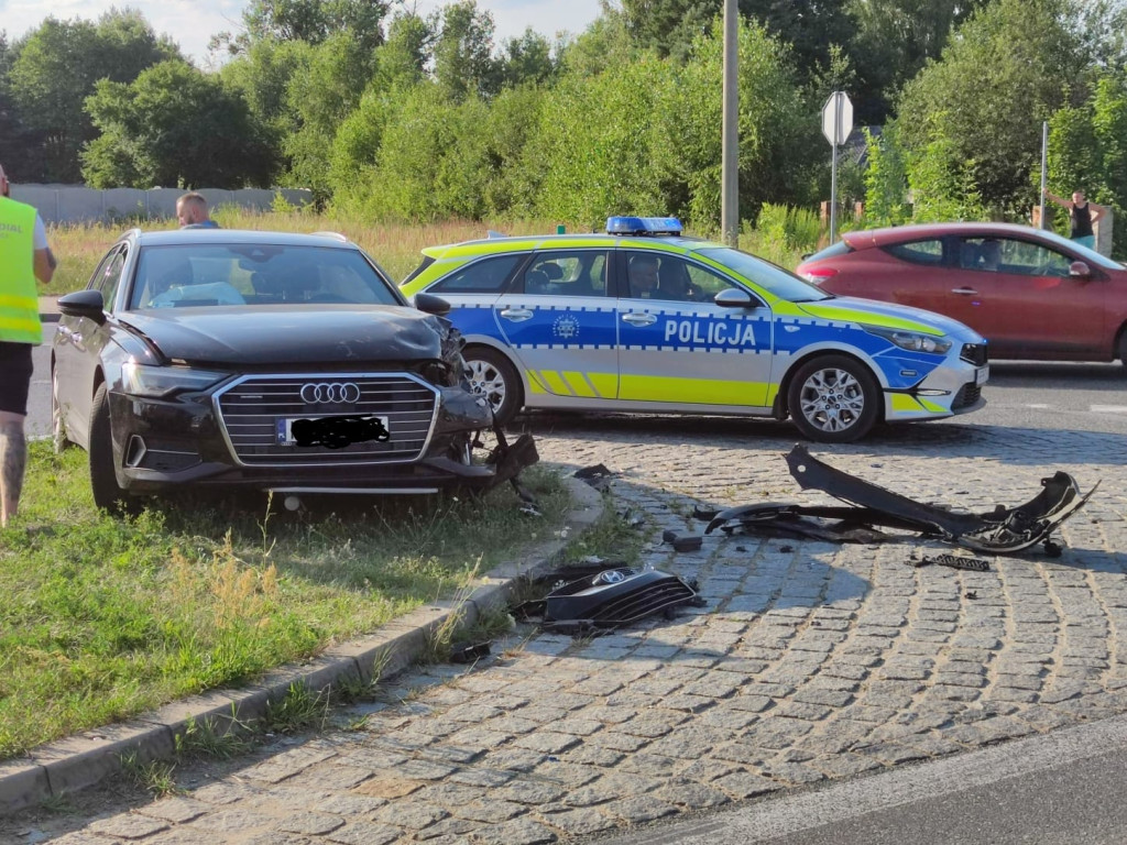 Pechowe skrzyżowanie. Kolejne zderzenie samochodów