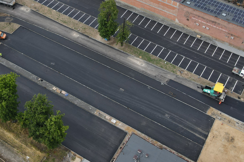 Tarnowskie Góry. Centrum przesiadkowe w budowie