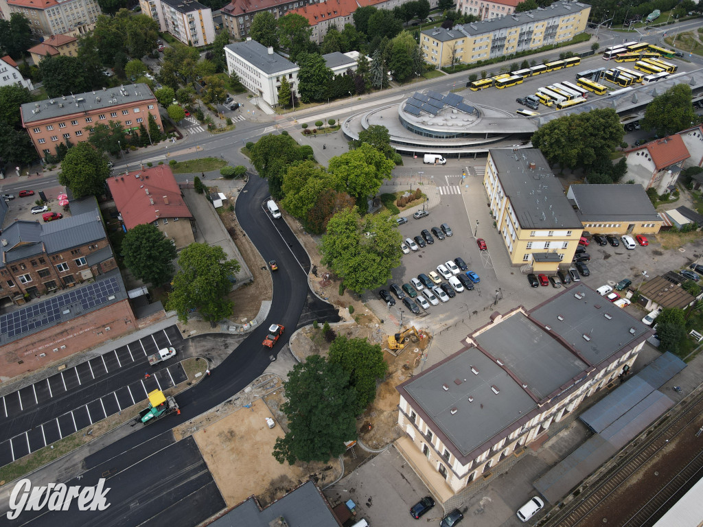 Tarnowskie Góry. Centrum przesiadkowe w budowie