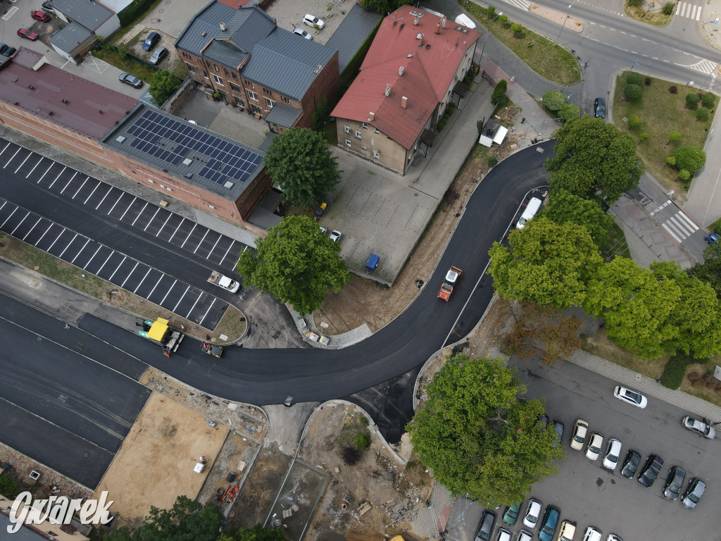 Tarnowskie Góry. Centrum przesiadkowe w budowie
