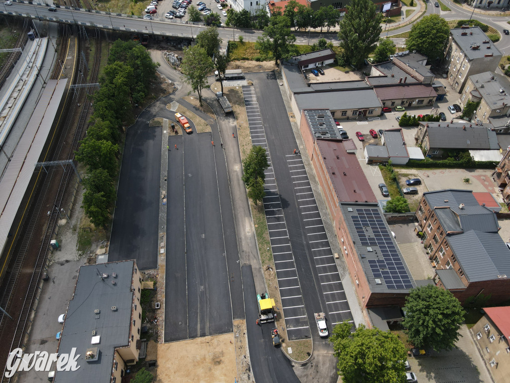 Tarnowskie Góry. Centrum przesiadkowe w budowie