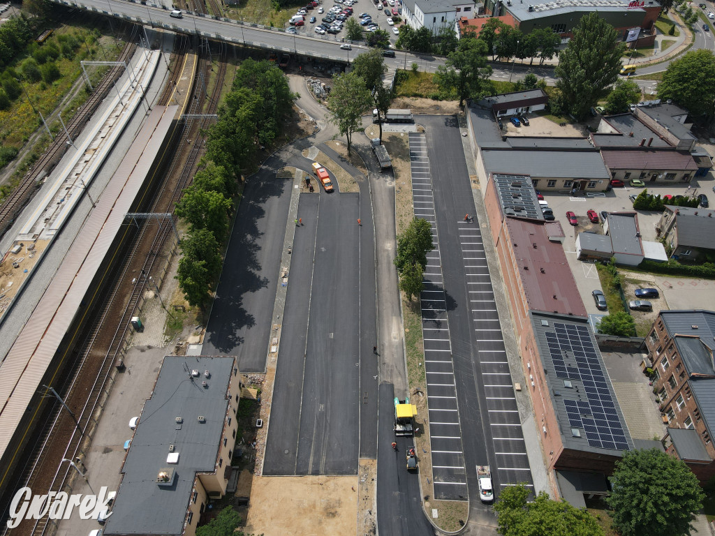 Tarnowskie Góry. Centrum przesiadkowe w budowie