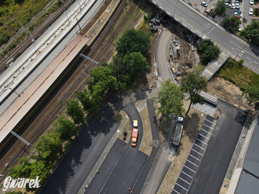Tarnowskie Góry. Centrum przesiadkowe w budowie