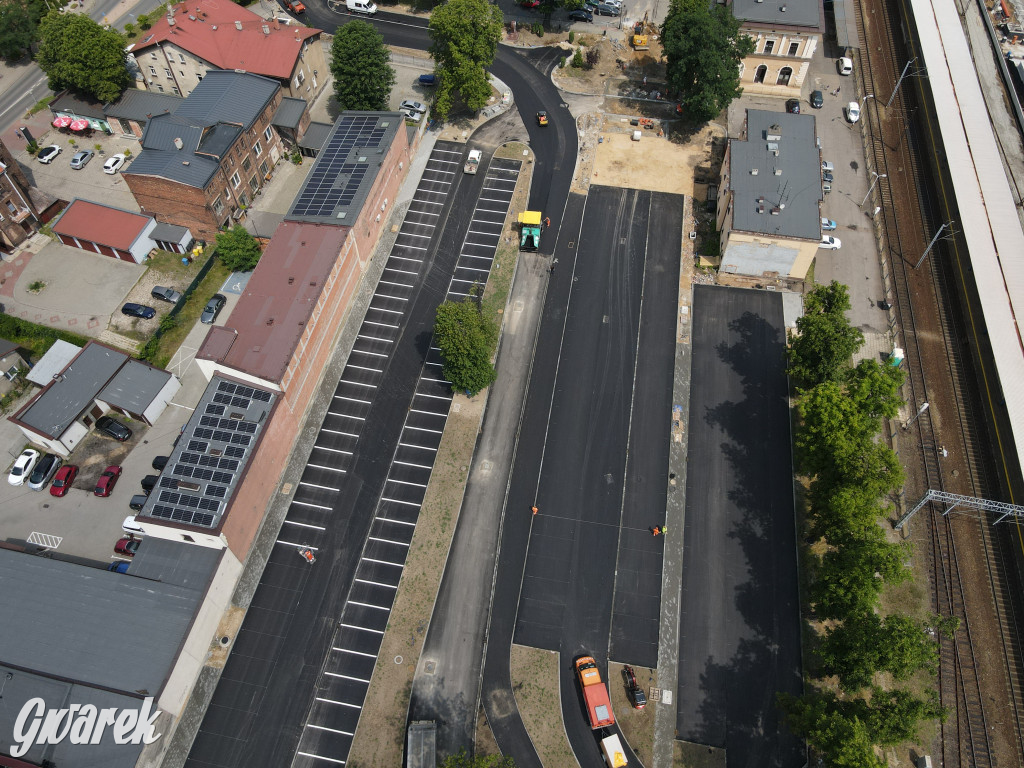Tarnowskie Góry. Centrum przesiadkowe w budowie