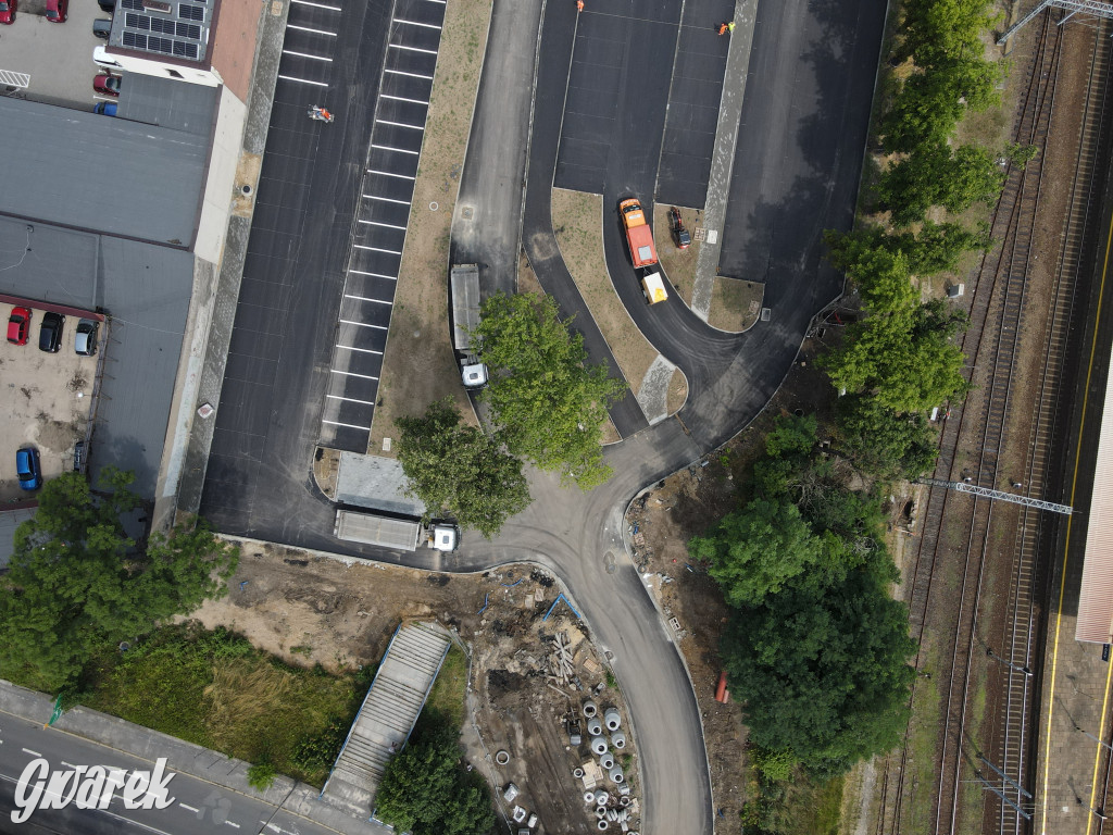 Tarnowskie Góry. Centrum przesiadkowe w budowie