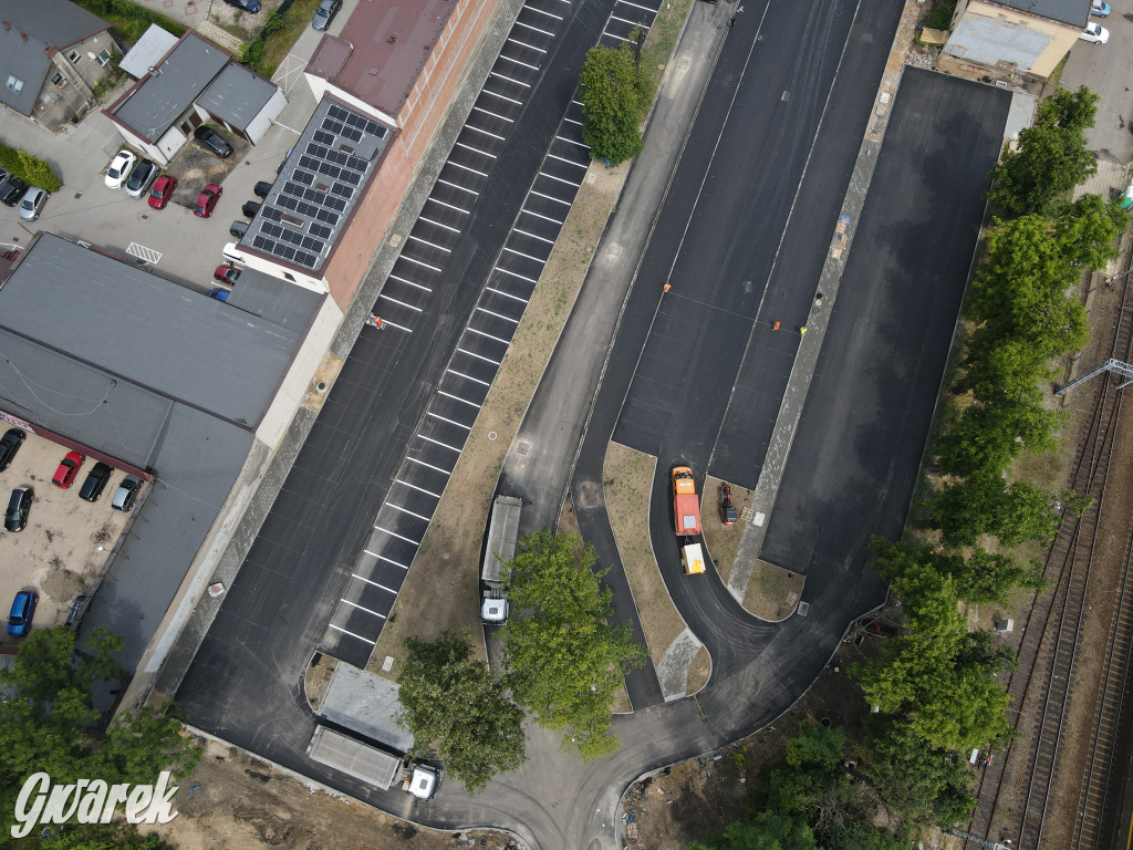 Tarnowskie Góry. Centrum przesiadkowe w budowie