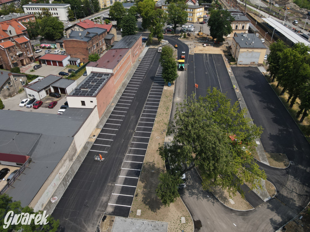 Tarnowskie Góry. Centrum przesiadkowe w budowie