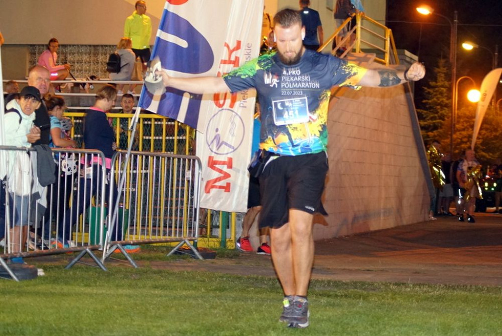 Kilkuset biegaczy na ulicach miasta