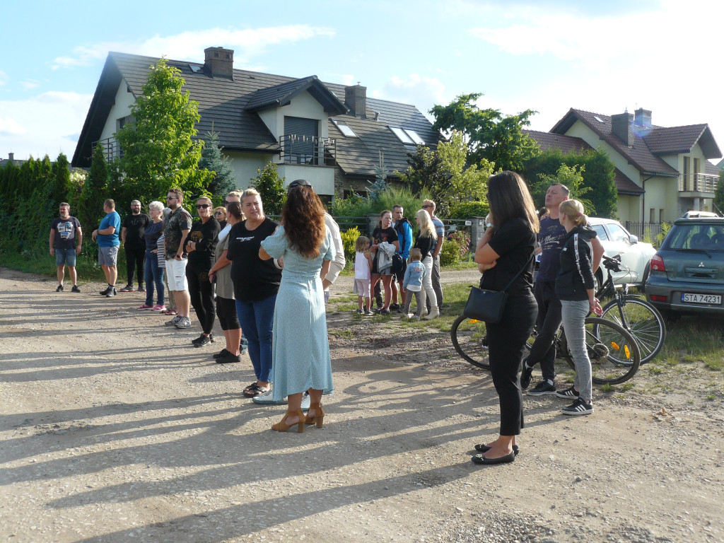 Nakło Śląskie. Mieszkańcy walczą z plagą much