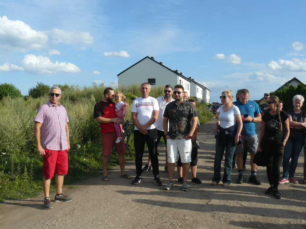 Nakło Śląskie. Mieszkańcy walczą z plagą much