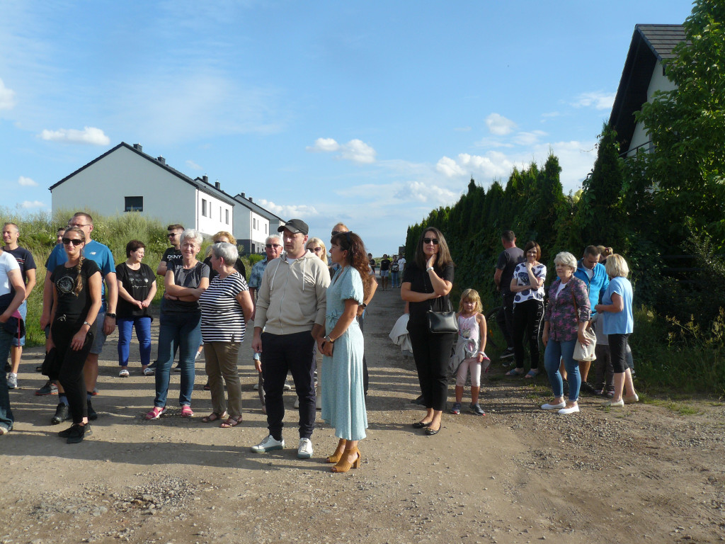 Nakło Śląskie. Mieszkańcy walczą z plagą much