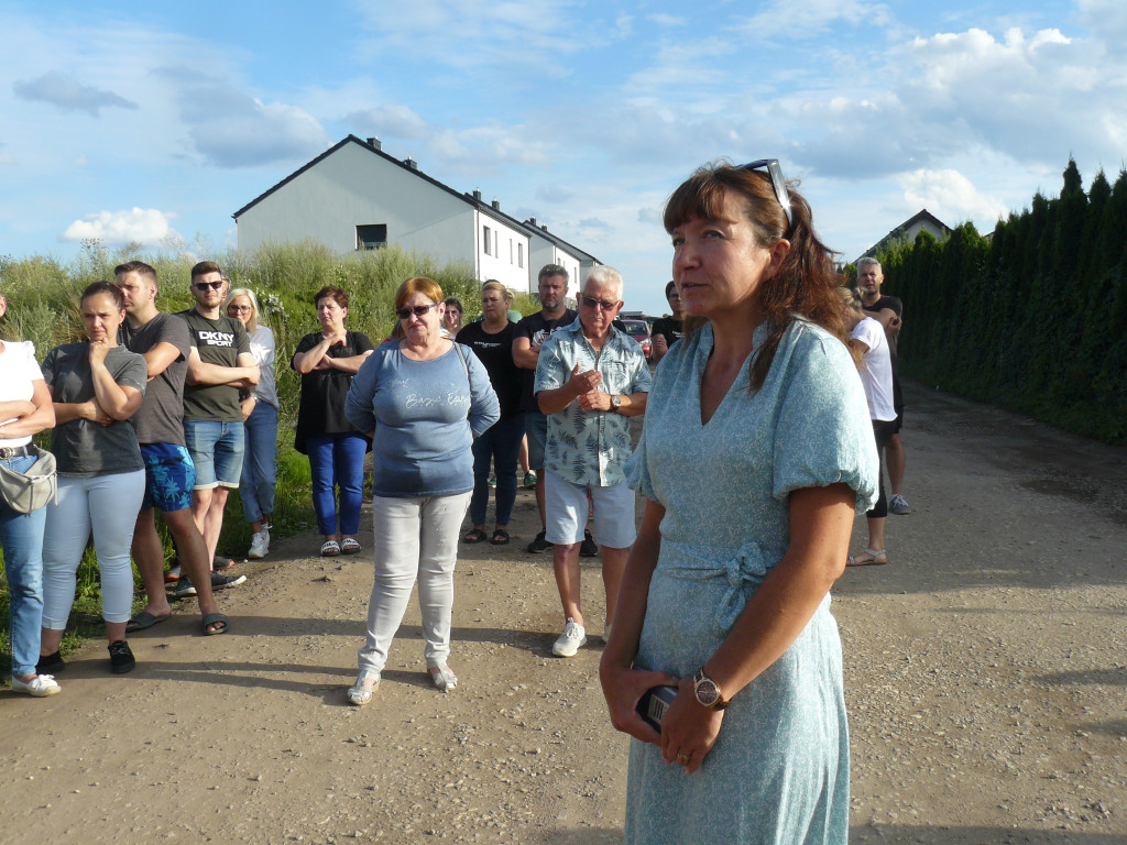Nakło Śląskie. Mieszkańcy walczą z plagą much