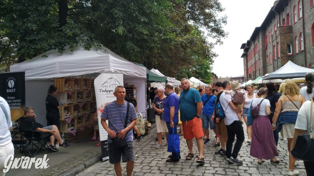 Zatłoczony Nikisz, bo to przecież Jarmark u Babci Anny [FOTO]