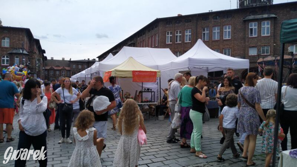 Zatłoczony Nikisz, bo to przecież Jarmark u Babci Anny [FOTO]