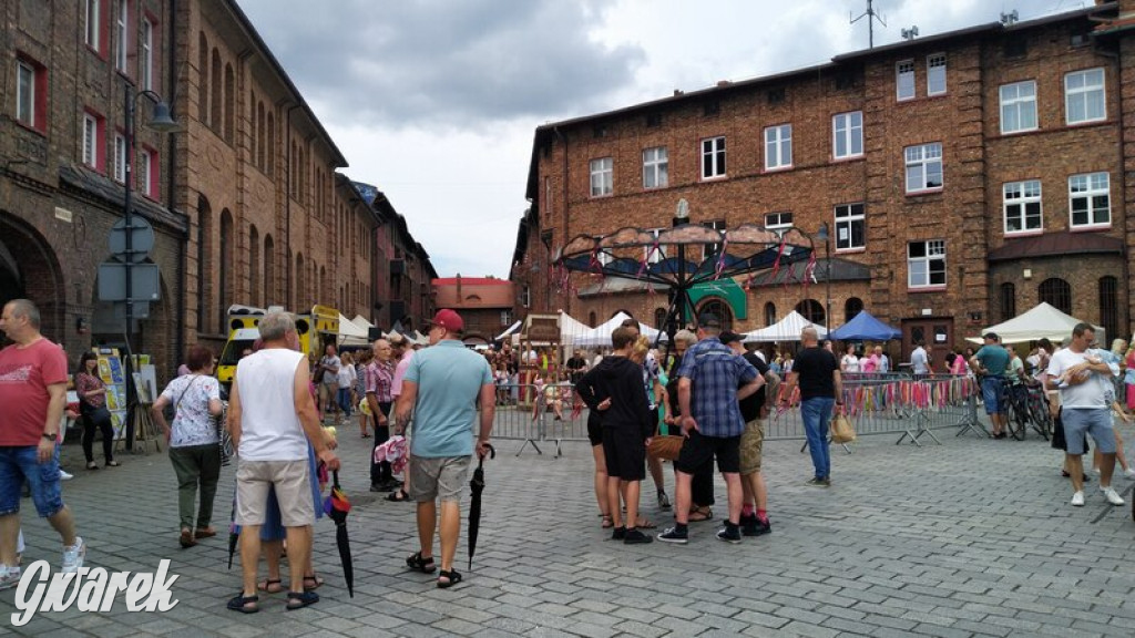 Zatłoczony Nikisz, bo to przecież Jarmark u Babci Anny [FOTO]