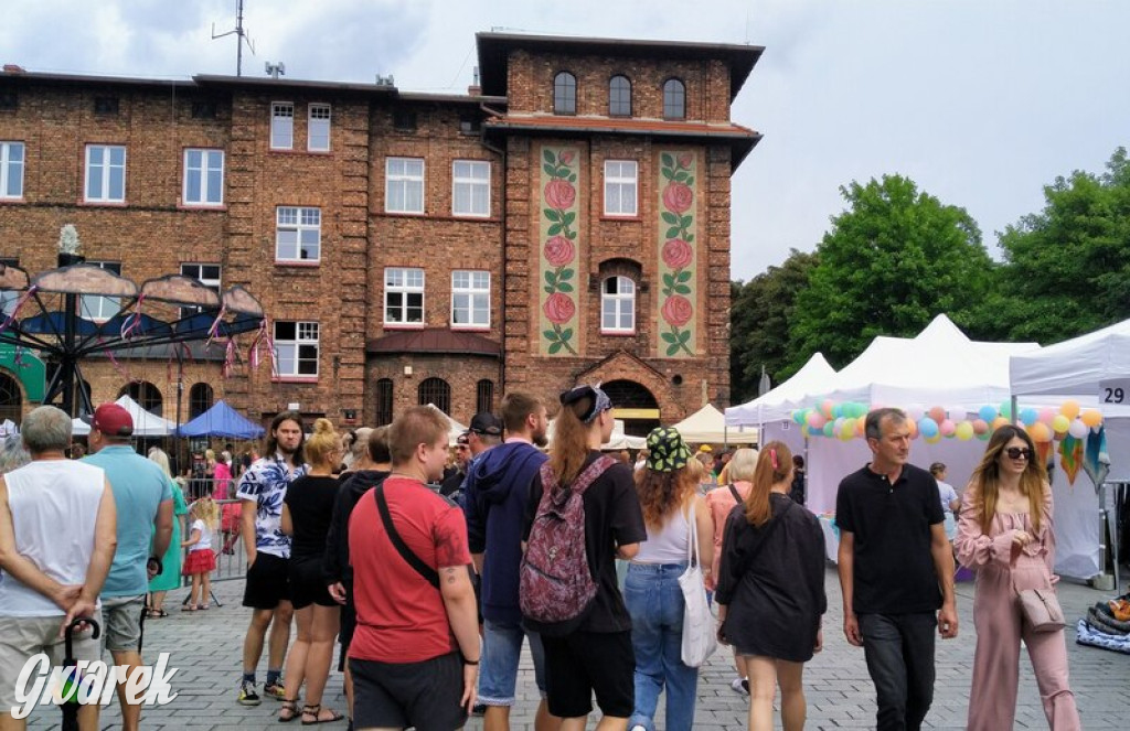 Zatłoczony Nikisz, bo to przecież Jarmark u Babci Anny [FOTO]