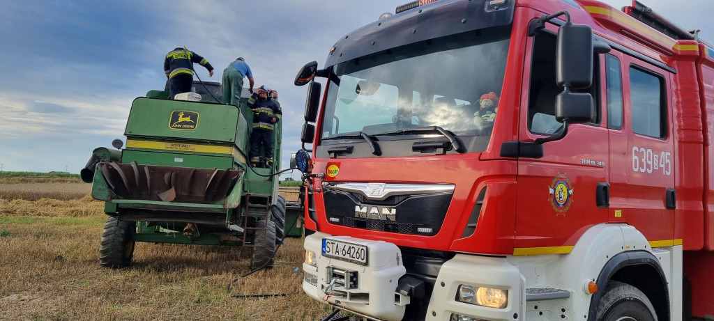 Trzy pożary w dwa dni. Na drodze i w polu