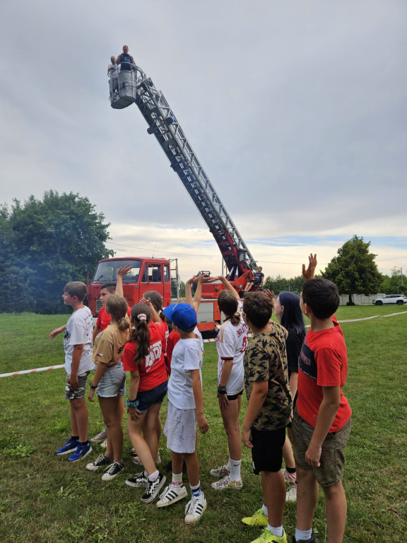 Młodzieżowa drużyna OSP pod namiotami [ZDJĘCIA]