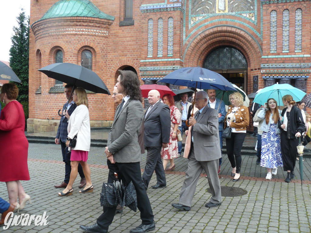 Deszczowy odpust w Bobrownikach Śląskich [FOTO]