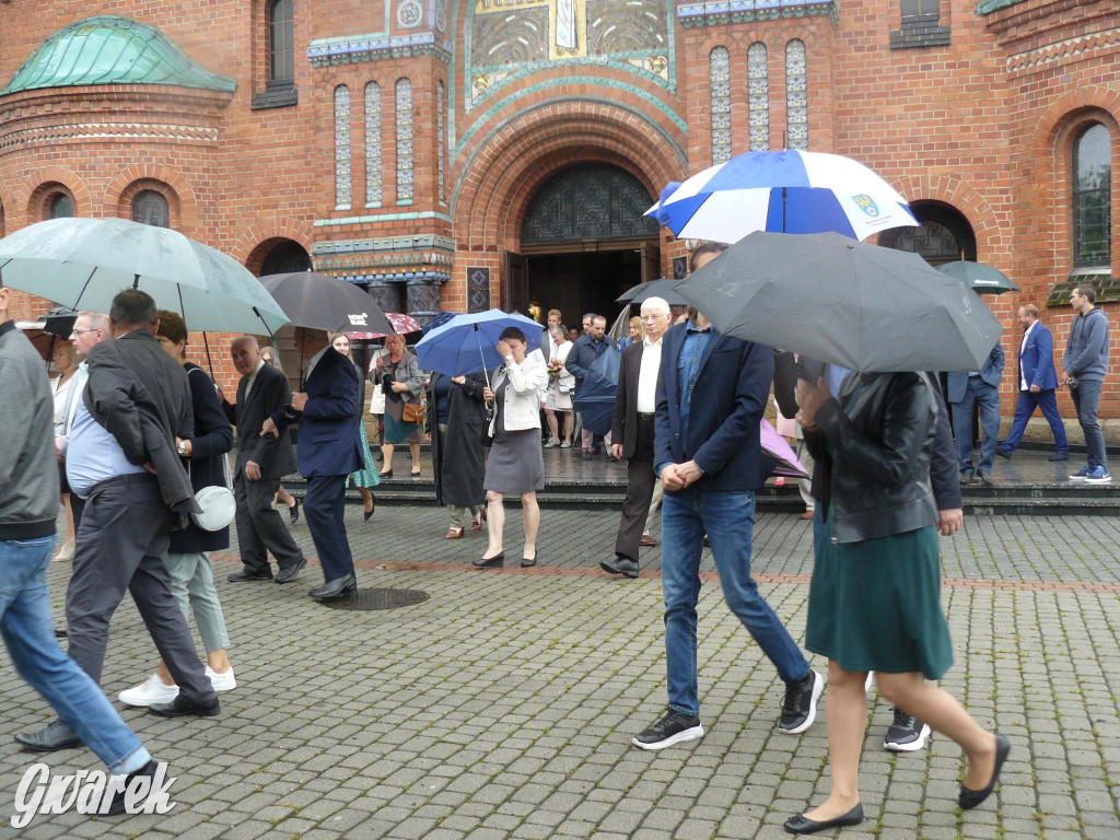 Deszczowy odpust w Bobrownikach Śląskich [FOTO]