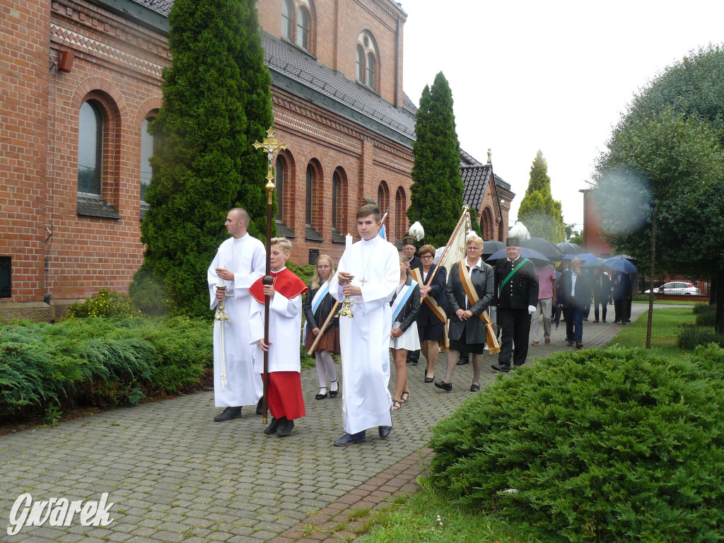 Deszczowy odpust w Bobrownikach Śląskich [FOTO]