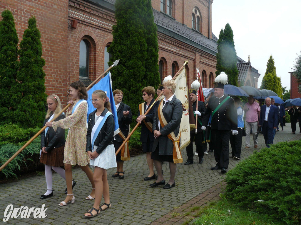 Deszczowy odpust w Bobrownikach Śląskich [FOTO]