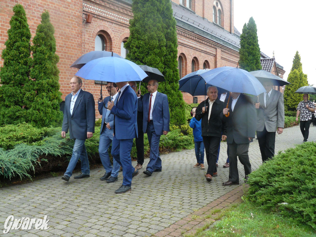 Deszczowy odpust w Bobrownikach Śląskich [FOTO]