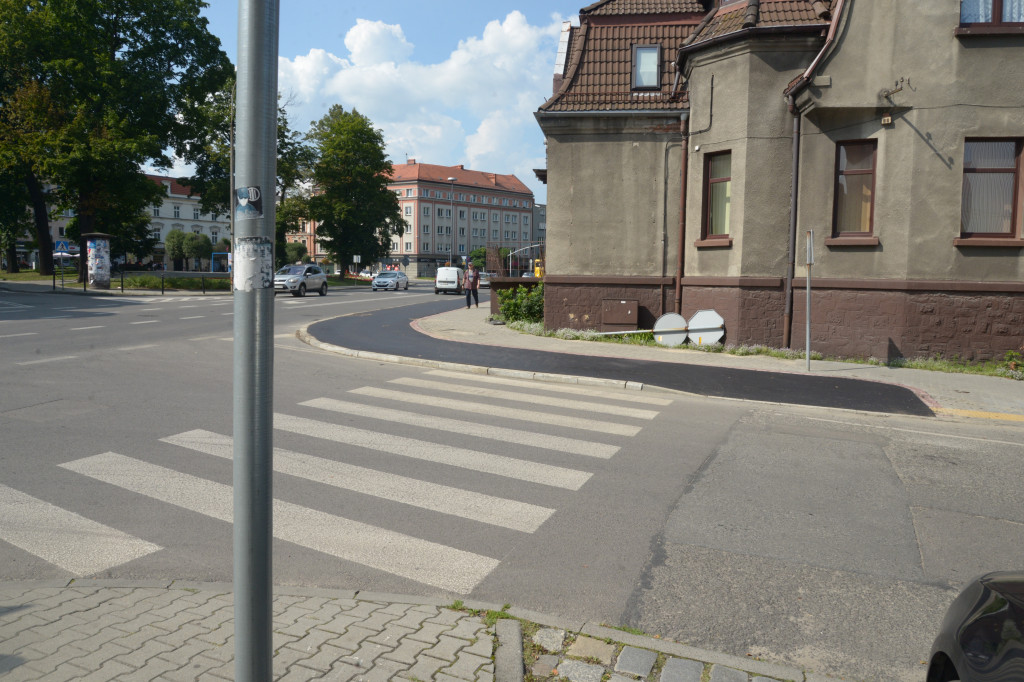 Tarnowskie Góry. Ścieżka rowerowa przy Piłsudskiego