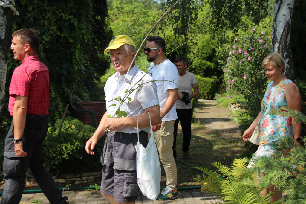 Nowe Chechło. Spotkanie pszczelarzy u mistrza pszczelarskiego [FOTO]