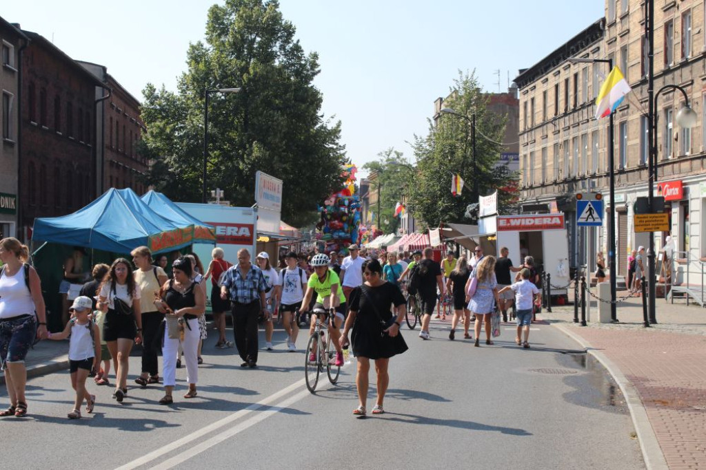 Pielgrzymka kobiet i dziewcząt do Piekar Śląskich [FOTO]