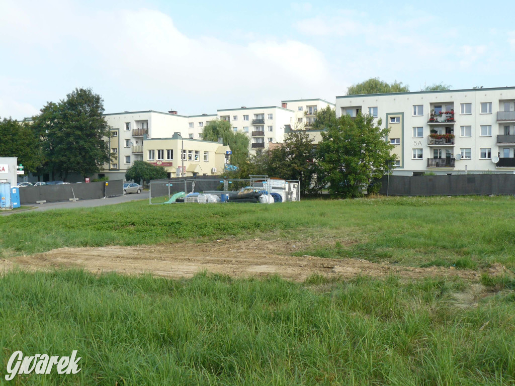 Tarnowskie Góry. Co budują na os. Przyjaźń? [FOTO]