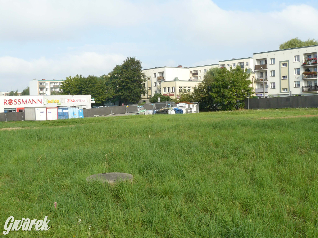 Tarnowskie Góry. Co budują na os. Przyjaźń? [FOTO]