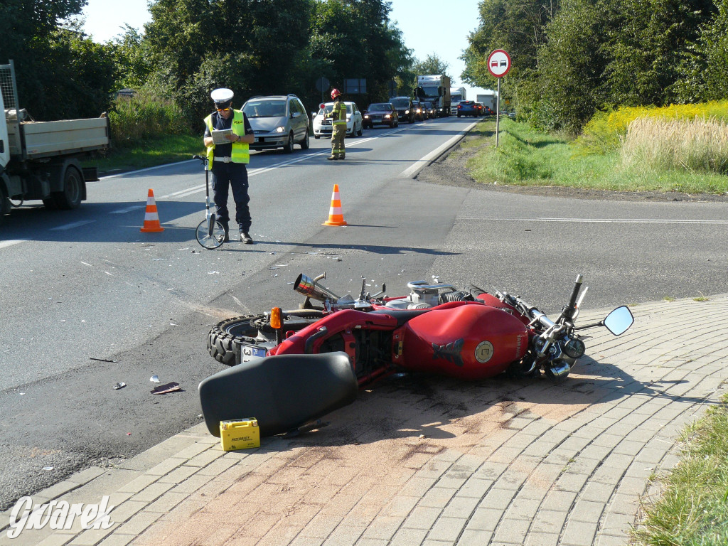 Tarnowskie Góry. Zderzenie osobówki z motocyklem