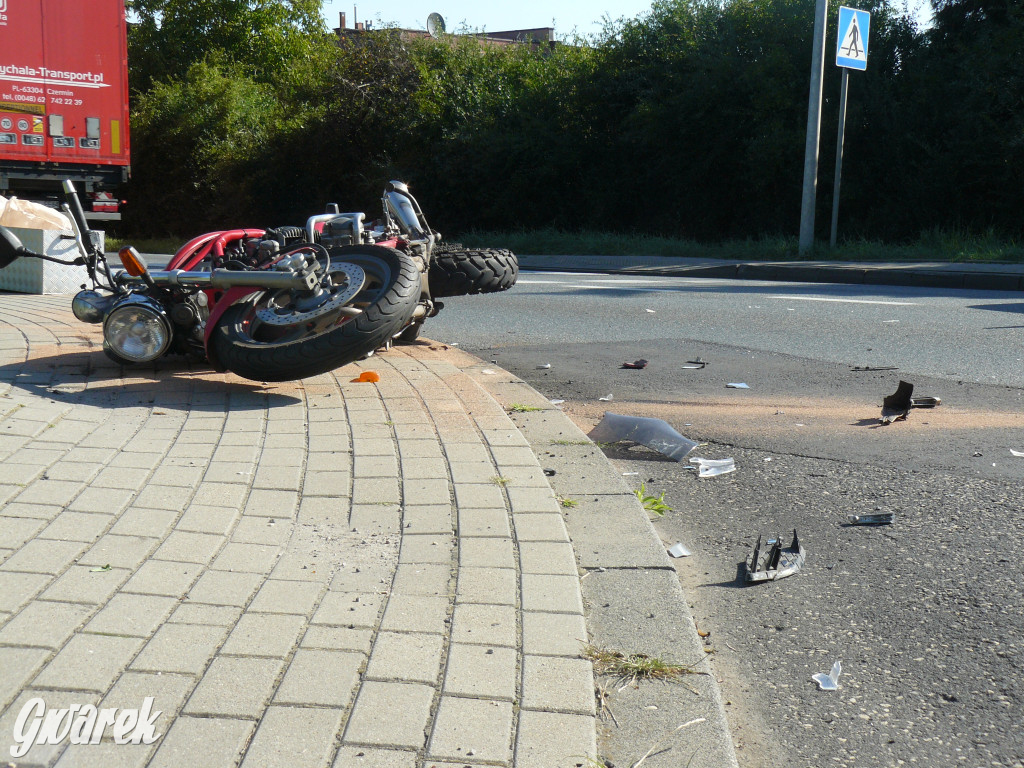 Tarnowskie Góry. Zderzenie osobówki z motocyklem
