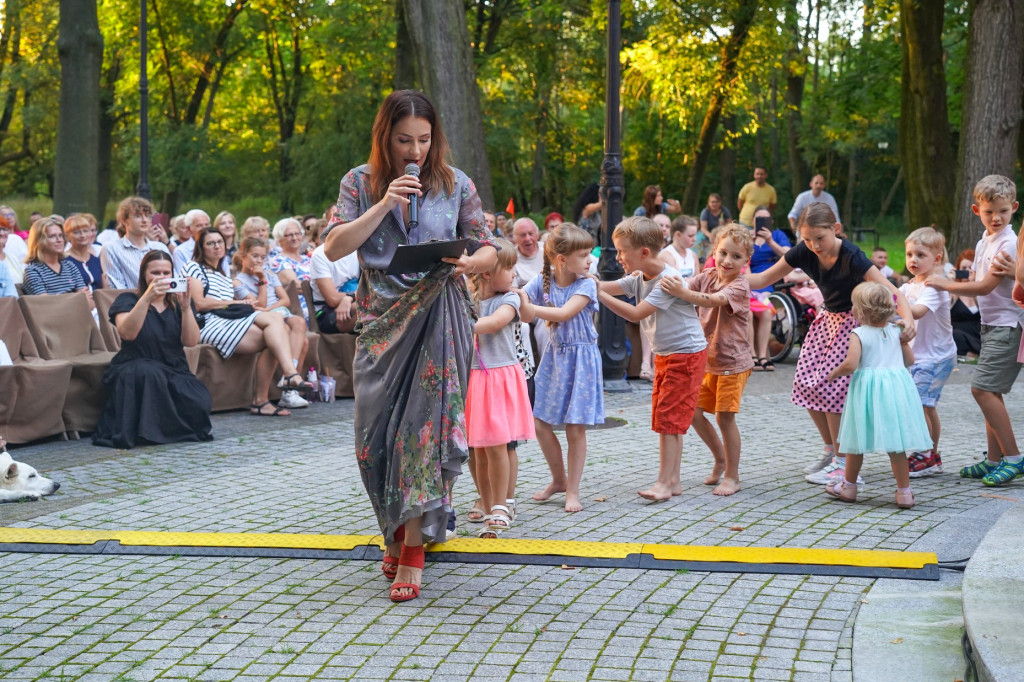 Dereszowska za nakrętki. Koncert w Pałacu w Rybnej [FOTO]