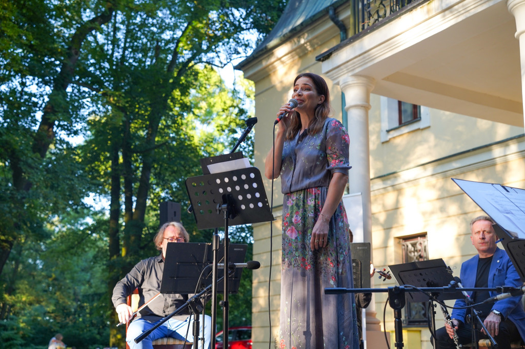 Dereszowska za nakrętki. Koncert w Pałacu w Rybnej [FOTO]