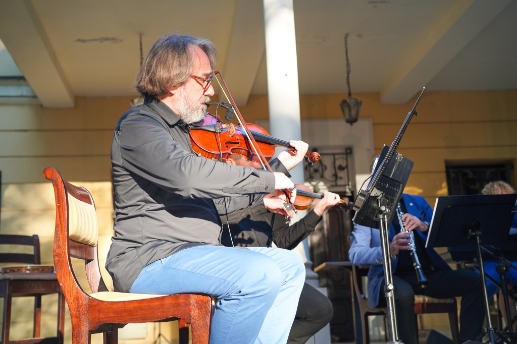 Dereszowska za nakrętki. Koncert w Pałacu w Rybnej [FOTO]