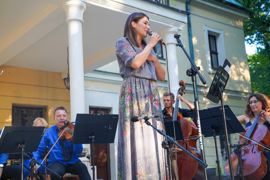 Dereszowska za nakrętki. Koncert w Pałacu w Rybnej [FOTO]