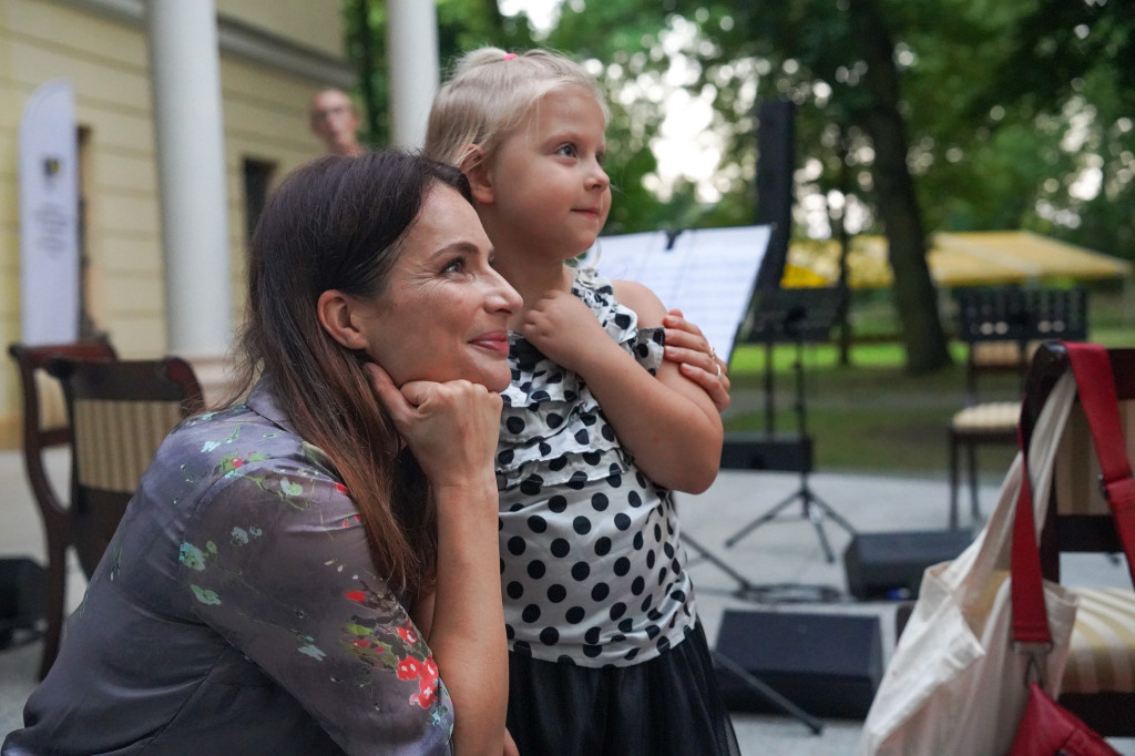 Dereszowska za nakrętki. Koncert w Pałacu w Rybnej [FOTO]