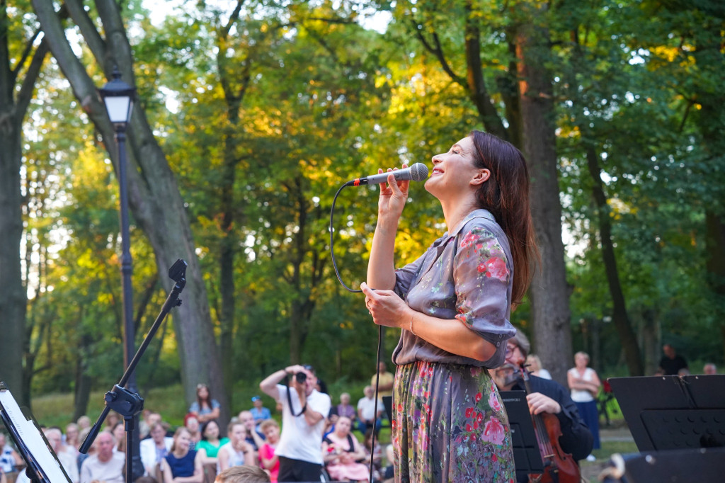 Dereszowska za nakrętki. Koncert w Pałacu w Rybnej [FOTO]