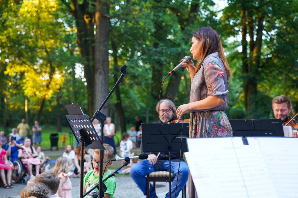 Dereszowska za nakrętki. Koncert w Pałacu w Rybnej [FOTO]