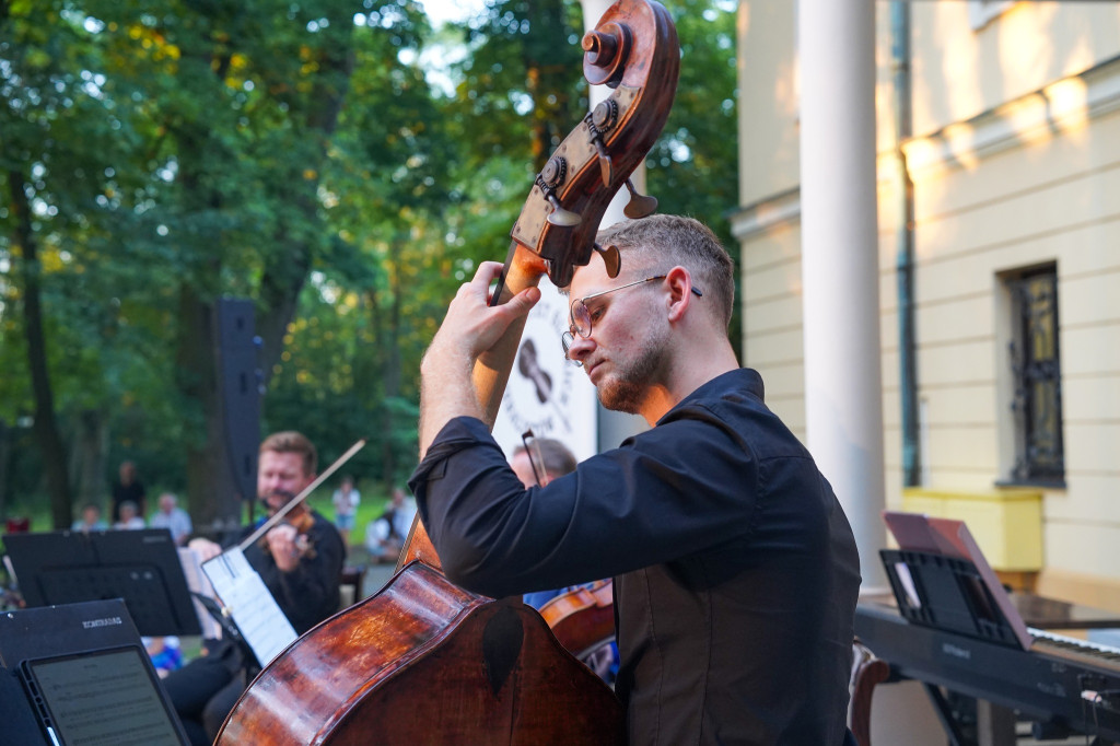 Dereszowska za nakrętki. Koncert w Pałacu w Rybnej [FOTO]