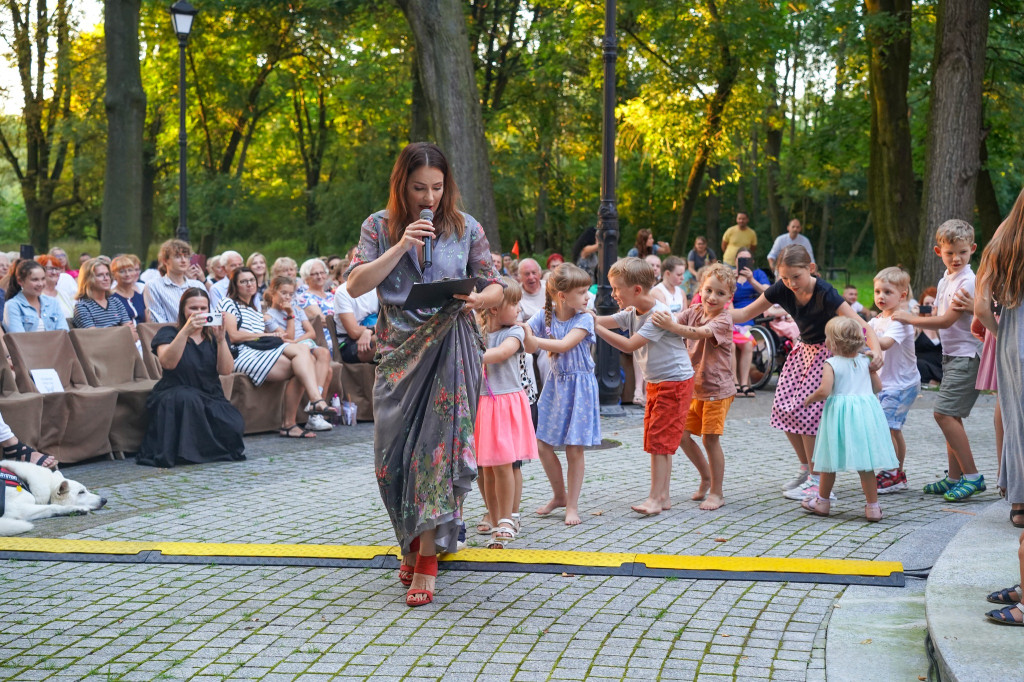 Dereszowska za nakrętki. Koncert w Pałacu w Rybnej [FOTO]