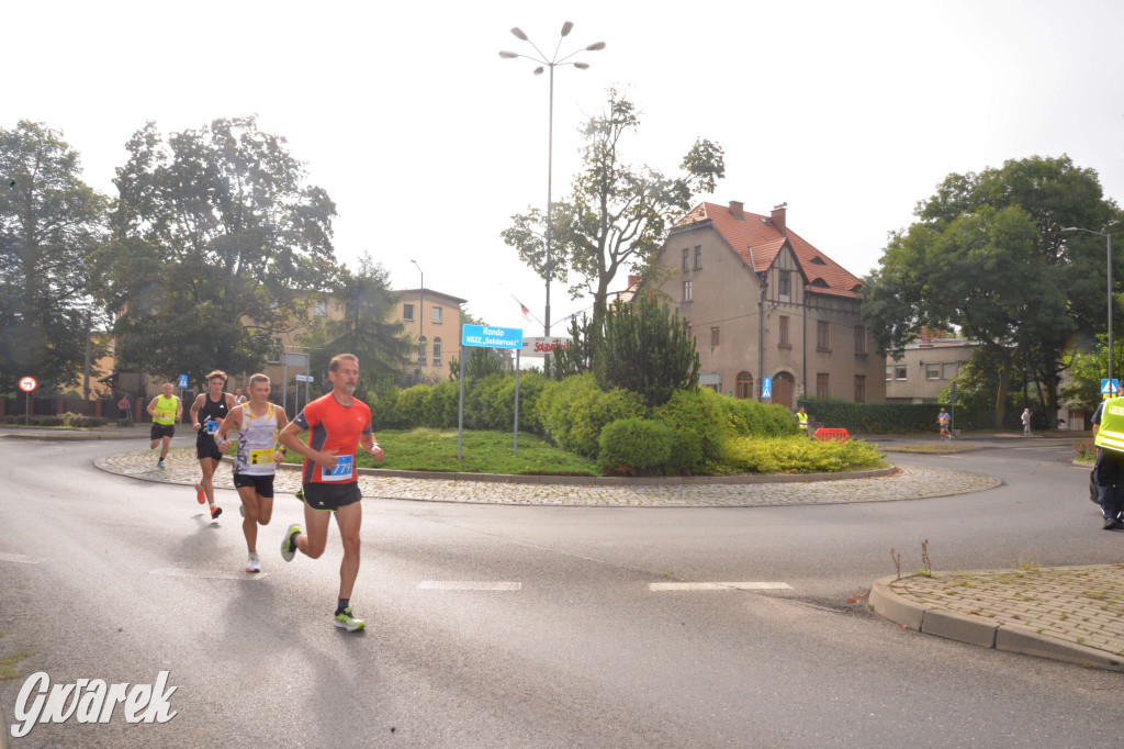 Tarnowskie Góry. Półmaraton i bieg na 10 km [FOTO]