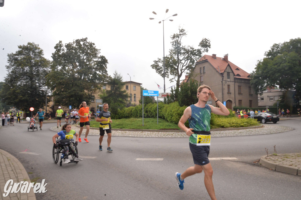 Tarnowskie Góry. Półmaraton i bieg na 10 km [FOTO]
