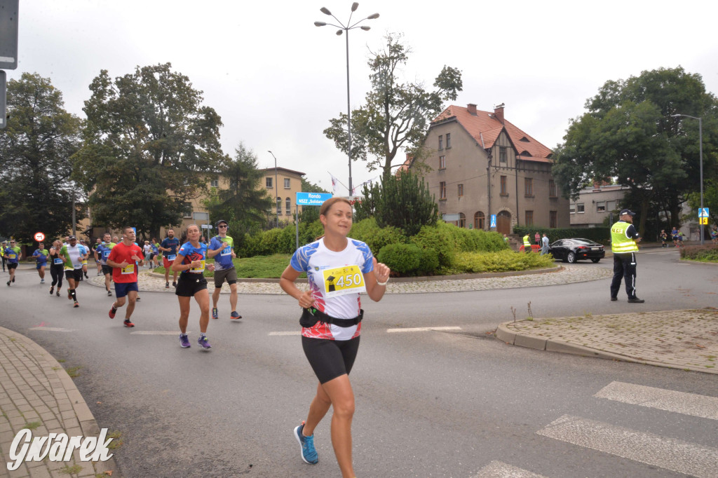 Tarnowskie Góry. Półmaraton i bieg na 10 km [FOTO]