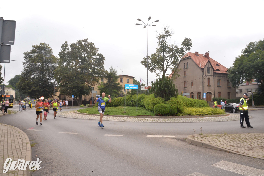 Tarnowskie Góry. Półmaraton i bieg na 10 km [FOTO]