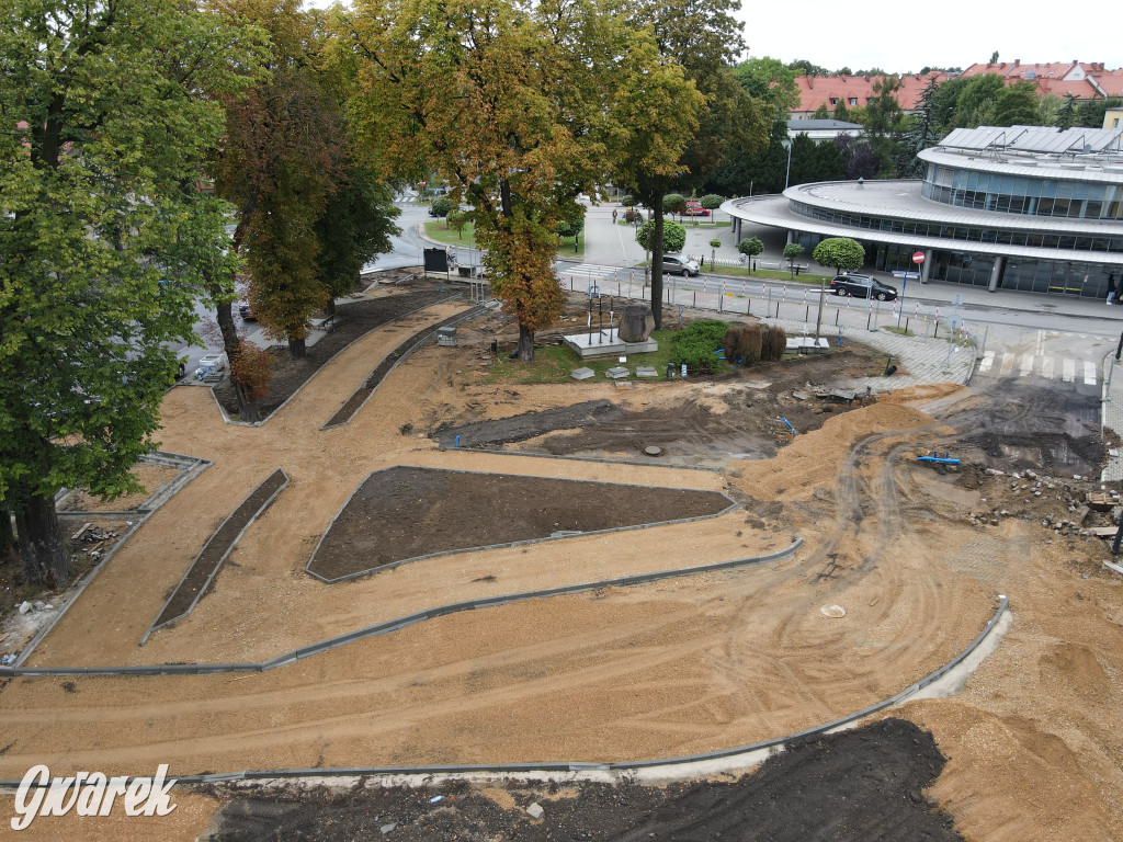 Tarnowskie Góry. Centrum przesiadkowe w budowie